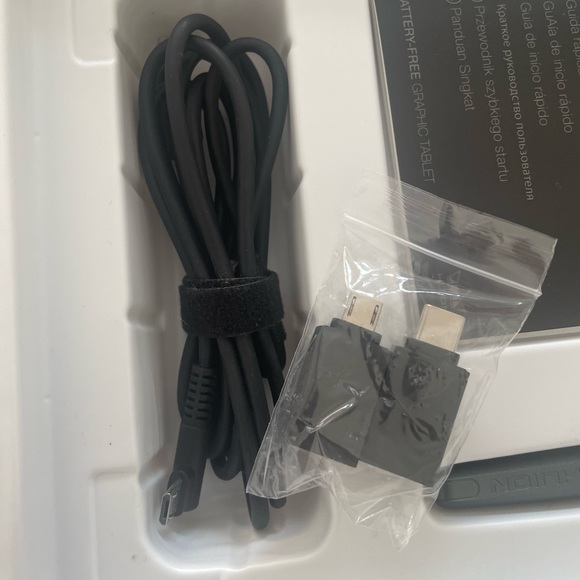 Huion Inspiroy H640p graphic drawing tablet with battery free stylus - Picture 12 of 16